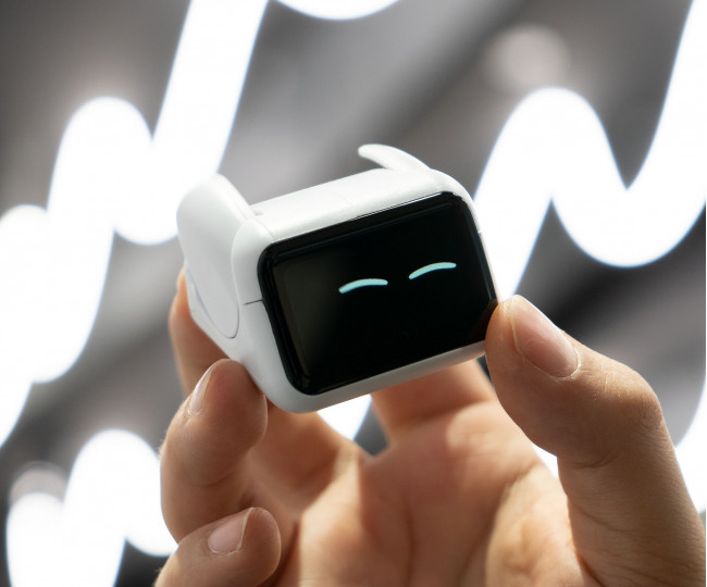 Интерактивный робот-компаньон The Adorable Ortomi Umi Companion